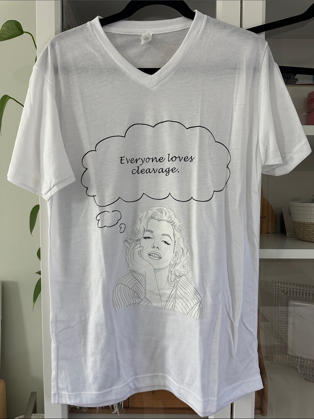 Novelty V-neck Tee size M
